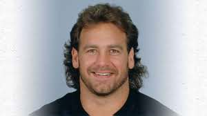 How tall is Bob Golic?